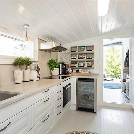 Beachfront With Sea View Holiday home *